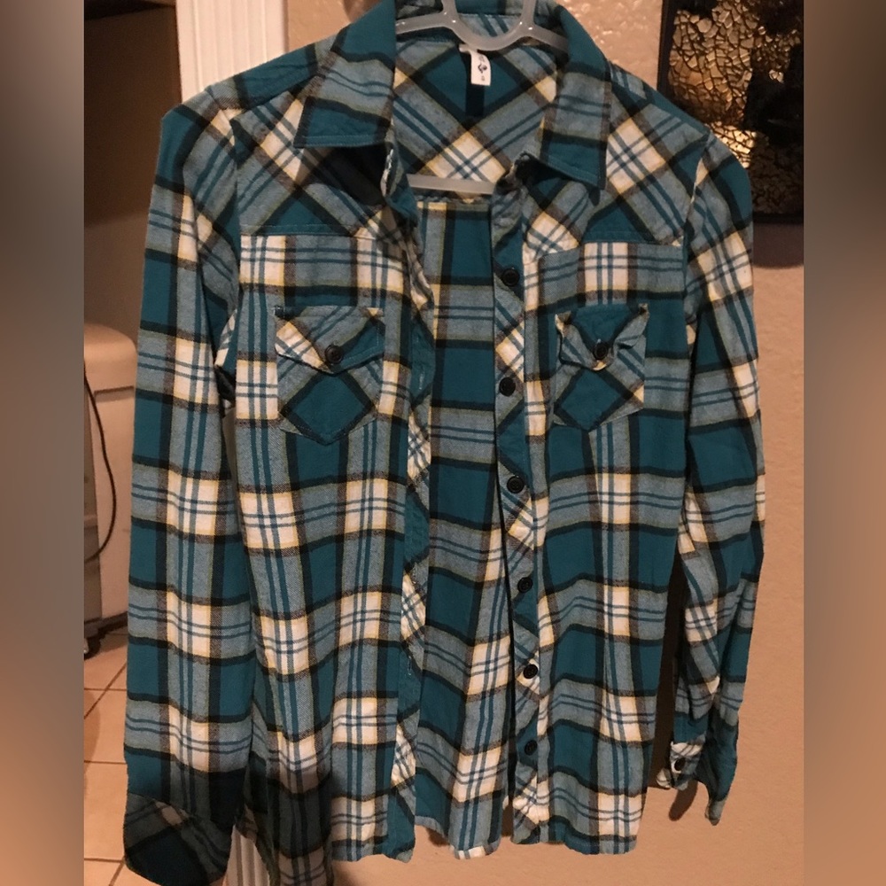 Full Tilt Flannel Top size Small